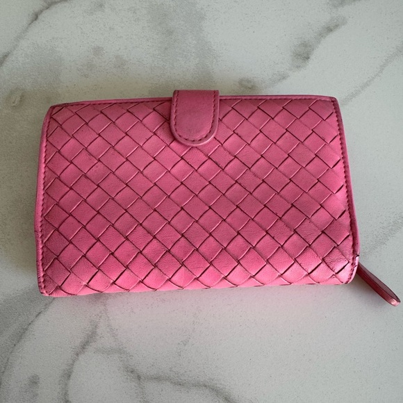 Bottega Veneta Handbags - Bottega Veneta Intrecciato Wallet  'Read description'